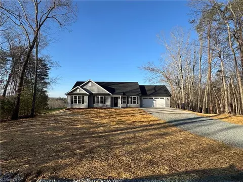 Exterior - 586 Culler Rd, Pinnacle, NC 27043 photo 2 of 9