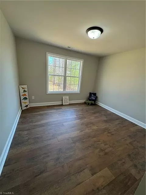 Bedroom - 586 Culler Rd, Pinnacle, NC 27043 photo 1 of 4
