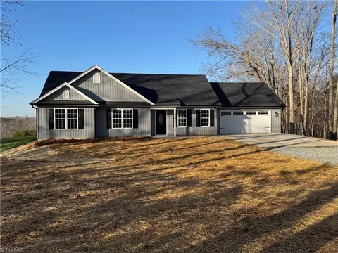Exterior - 586 Culler Rd, Pinnacle, NC 27043 photo 5 of 9