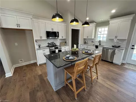 Kitchen - 586 Culler Rd, Pinnacle, NC 27043 photo 3 of 7