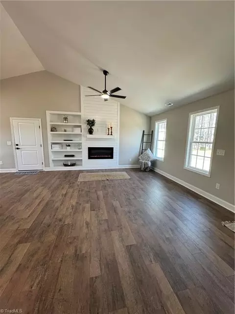 Living - 586 Culler Rd, Pinnacle, NC 27043 photo 7 of 7