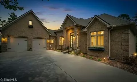 2626 Fox Ridge Rd, Asheboro, NC 27205