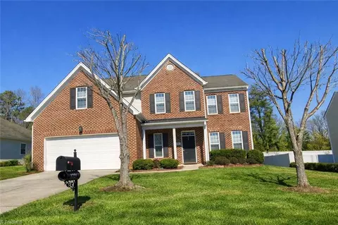 1721 Timber Cove Ct, Winston Salem, NC 27127