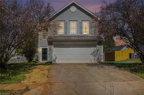 605 Peach Orchard Dr, Browns Summit, NC 27214