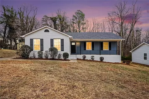 4055 Village Pl, Winston Salem, NC 27127