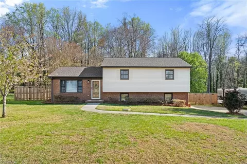 170 Cliffwood Dr, Kernersville, NC 27284
