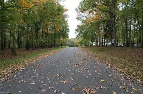 2610 Mackintosh Lake Ln, Whitsett, NC 27377