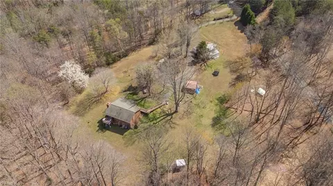 191 Caudle Ln, Eden, NC 27288