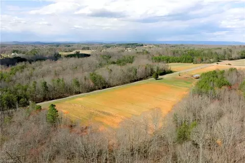 1 Old Mill Rd, Pinnacle, NC 27043 photo 8