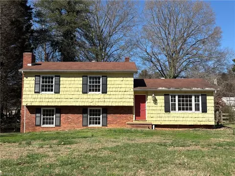 2161 Sallies Ln, Winston Salem, NC 27106