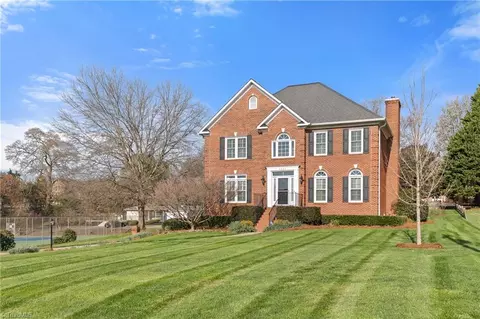 3326 Grandview Club Rd, Pfafftown, NC 27040