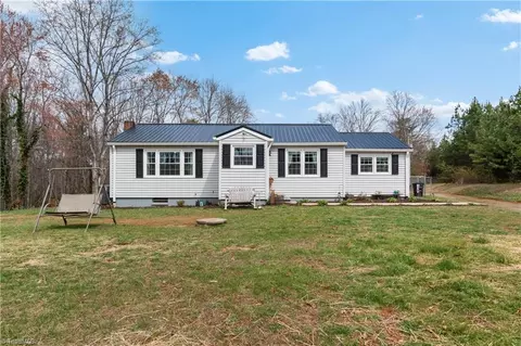 379 Pat Nixon Rd, State Road, NC 28676