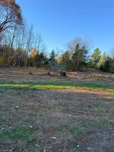 2034 Sabrina Lake Ct, Winston Salem, NC 27127