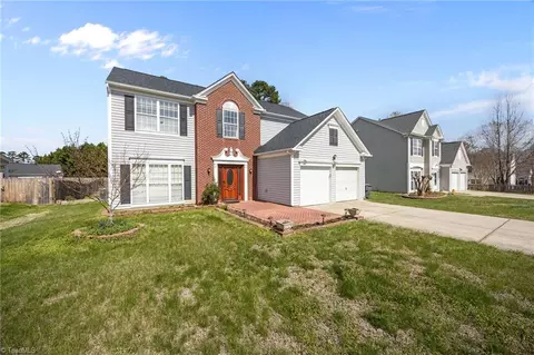 3310 Cherrybrook Dr, Jamestown, NC 27282