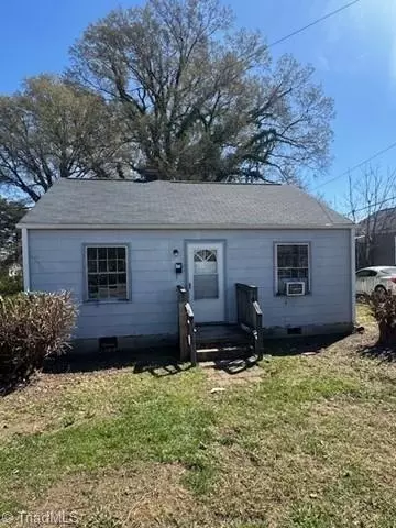 915 English St S, Greensboro, NC 27401