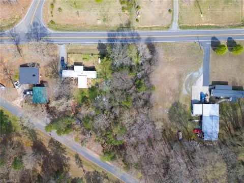 187 Eastside Dr, Denton, NC 27239 photo 11
