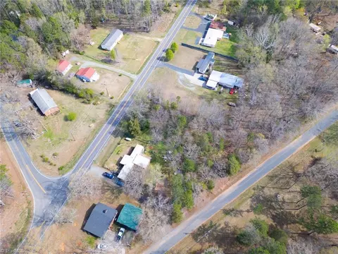 187 Eastside Dr, Denton, NC 27239 photo 7