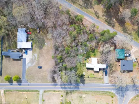 187 Eastside Dr, Denton, NC 27239 photo 10