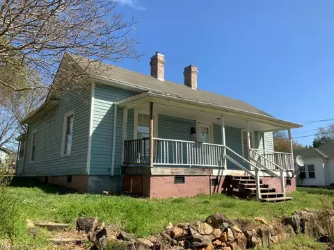 845 Devonshire St E, Winston Salem, NC 27107
