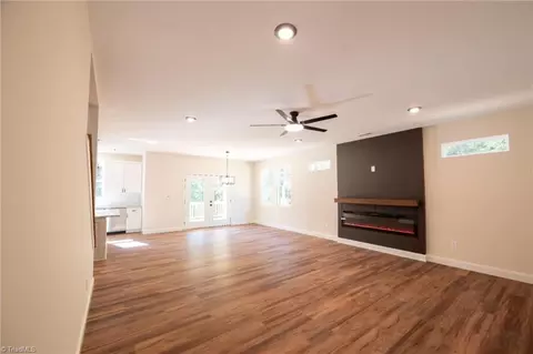 Living - 482 Carson Rd, Pilot Mountain, NC 27041 photo 4 of 8