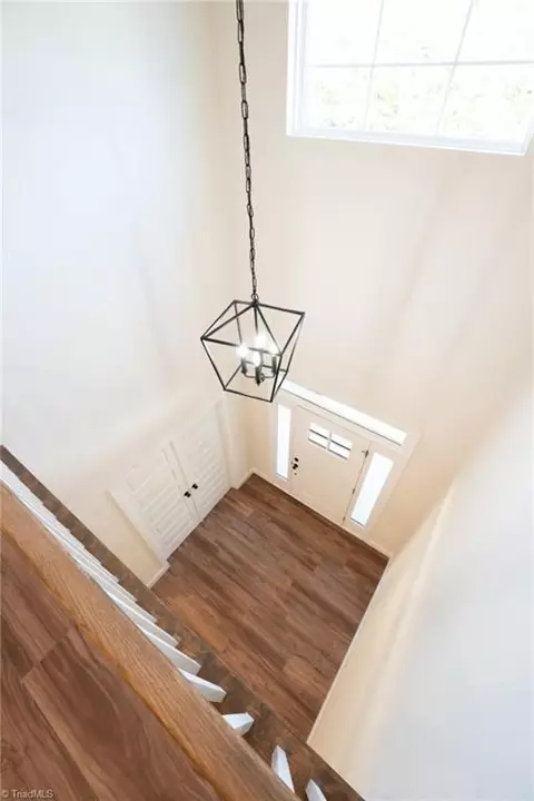 Entry Way - 482 Carson Rd, Pilot Mountain, NC 27041 photo 2 of 4