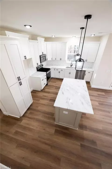 Kitchen - 482 Carson Rd, Pilot Mountain, NC 27041 photo 4 of 8