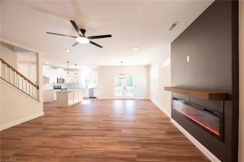 Living - 482 Carson Rd, Pilot Mountain, NC 27041 photo 3 of 8