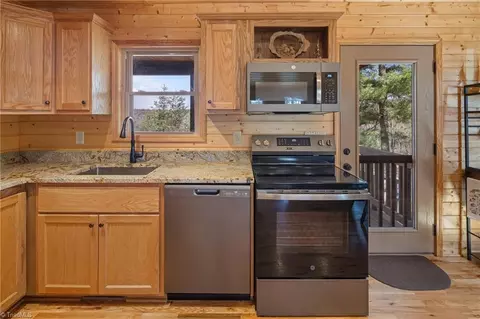 Kitchen - 128 Deer Antler Dr, Purlear, NC 28665 photo 1 of 4
