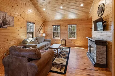 Living - 128 Deer Antler Dr, Purlear, NC 28665 photo 3 of 3