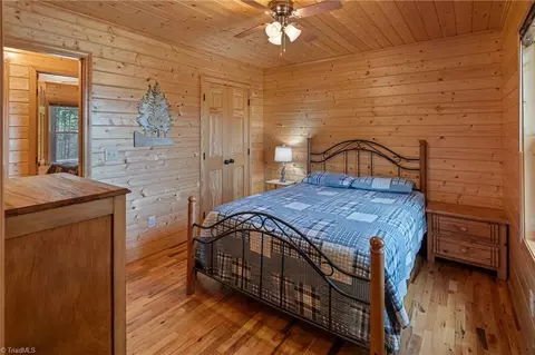 Bedroom - 128 Deer Antler Dr, Purlear, NC 28665 photo 2 of 8