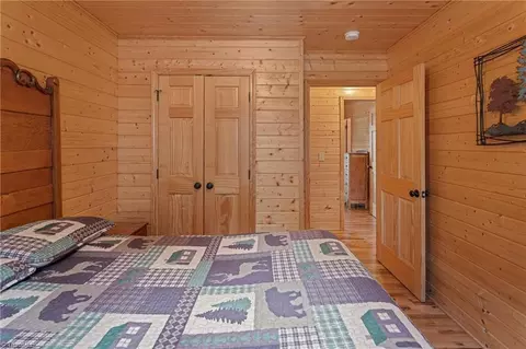 Bedroom - 128 Deer Antler Dr, Purlear, NC 28665 photo 8 of 8