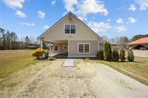 828 Chair Factory Rd, Nakina, NC 28455