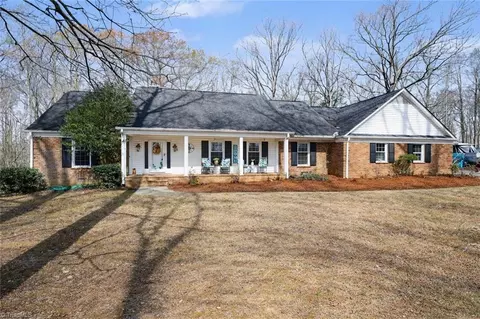 6726 Branson Mill Rd, Pleasant Garden, NC 27313