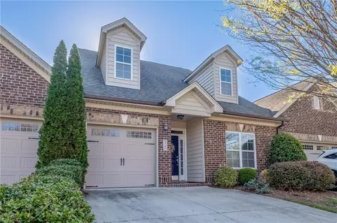 2703 Kingsbury Ct, Burlington, NC 27215