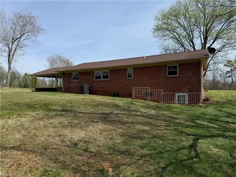 Exterior - 507 Bethany Ford Rd, North Wilkesboro, NC 28659 photo 6 of 11