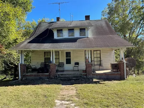 251 Rousseau Farm Rd, Wilkesboro, NC 28697