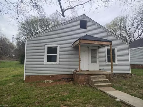 502 Tussey St, Lexington, NC 27292
