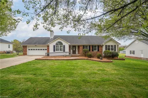 245 Lumina Dr, Lexington, NC 27295