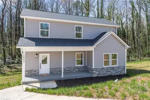 1064 Sunset Dr S, Winston Salem, NC 27103