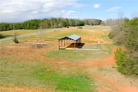 2 Old Mill Rd, Pinnacle, NC 27043 photo 4