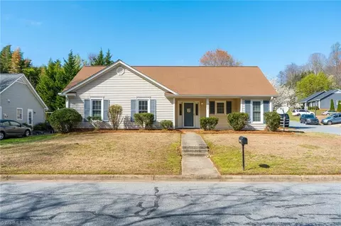 6300 Ridge Haven Rd, Greensboro, NC 27410