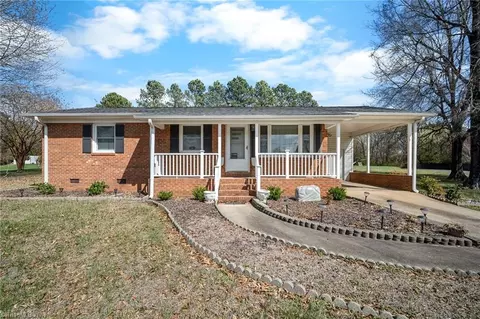 5406 Finch Farm Rd, Trinity, NC 27370