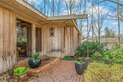 Exterior - 1007 Wickliff Ave, High Point, NC 27262 photo 4 of 11