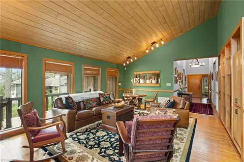 Living - 1007 Wickliff Ave, High Point, NC 27262 photo 3 of 5