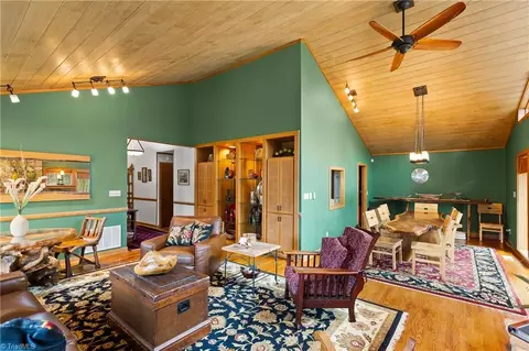 Living - 1007 Wickliff Ave, High Point, NC 27262 photo 4 of 5