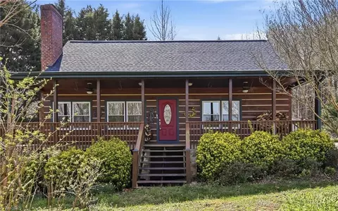 2455 Beroth Rd, Pfafftown, NC 27040