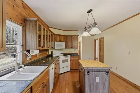 2455 Beroth Rd, Pfafftown, NC 27040 photo 13