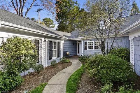 1277 Kent Place Ln, Winston Salem, NC 27104