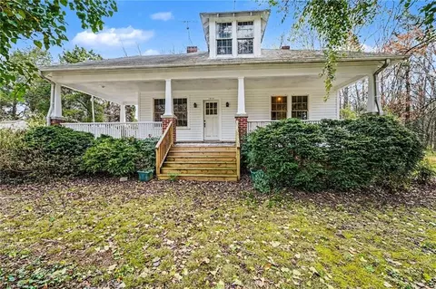 1419 Westbrook Dr, Winston Salem, NC 27103