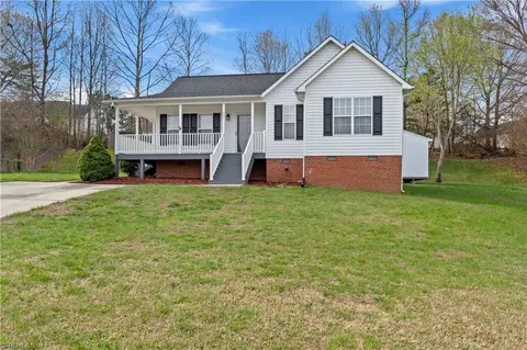 250 Cloverfield Ct, Winston Salem, NC 27127